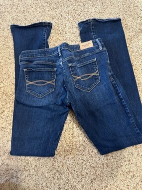 Abercrombie & Fitch Women’s Dark Blue Skinny Jeans